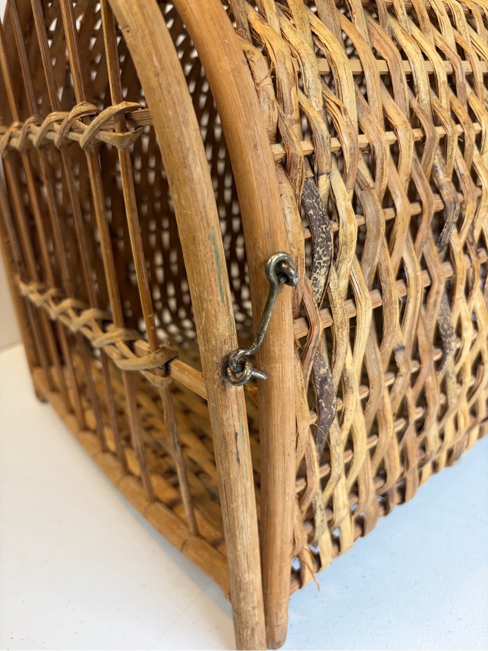 Vintage Wicker Rattan Pet Carrier Cat Dog Basket Boho Cottagecore Travel Crate - Picture 5 of 10